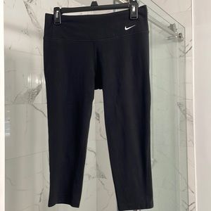 Womans Nike workout capri